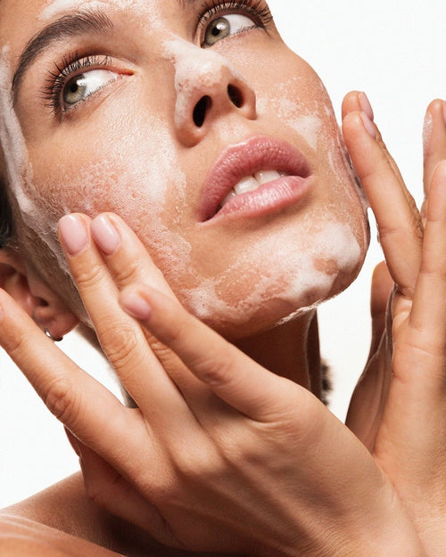 ALPHA PROAGE – MANDELIC MOUSSE - Mousse Detergente 200ml